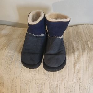 Mountain Country size 8 boots